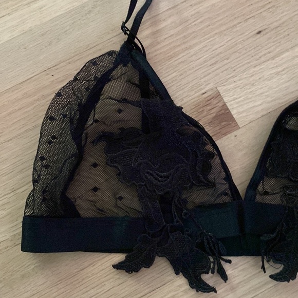 Lace Bralette with Floral Patches - Picture 2 of 6